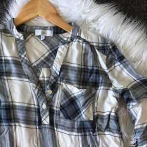 {nsr} plaid one pocket top NWOT